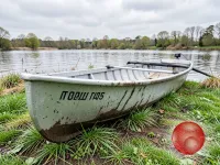 Лодка алюминиевая (в хорошем состоянии)